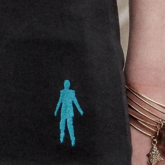 Zoomed in image of the small threaded figure in the bottom right.