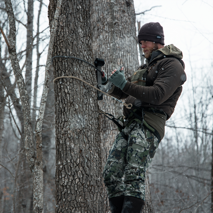 'Challenger' Hunting Saddle In Use while ascending tree
