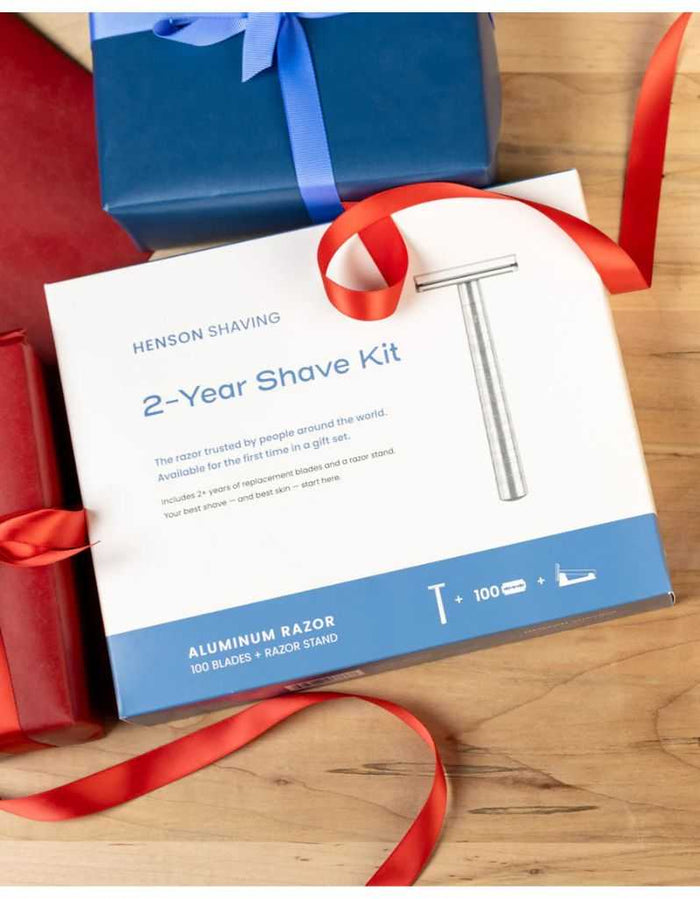 Henson 2-year shave kit gift box with ribbon