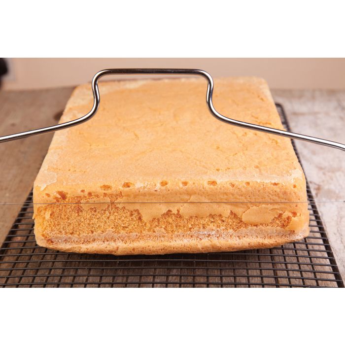 MRS ANDERSONS CAKE CUTTER