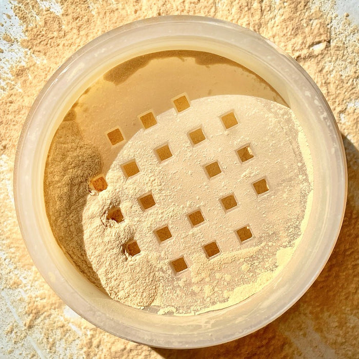 Revolution Relove HD Super Matte Banana Powder - Setting Powder
