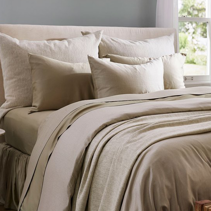 The Rimini Collection is woven in Italy and showcases a sumptuous, yarn-dyed jacquard.