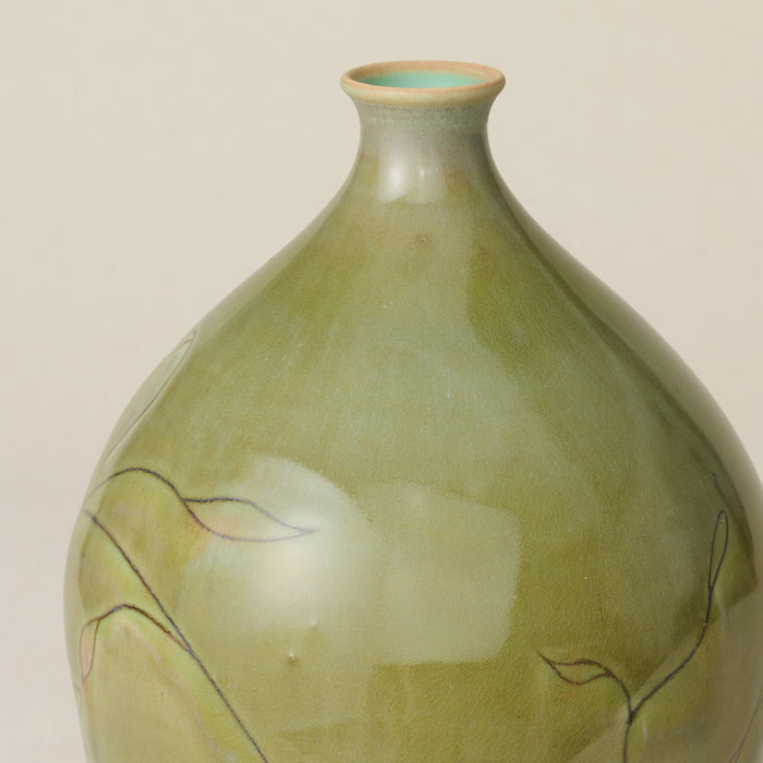 Close-up details of the one-of-a-kind vase.